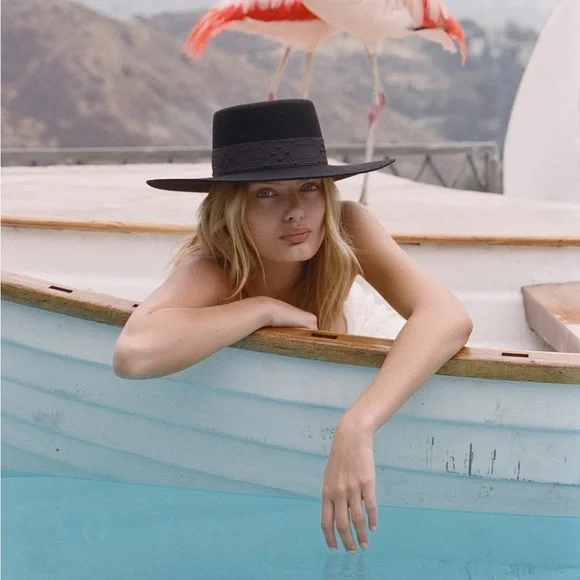 Lack of Color - THE SIERRA - Picture 3 of 4